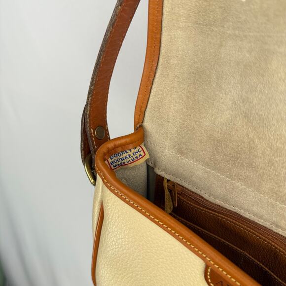 Vintage Dooney and Bourke All-Weather Leather Crossbody Bag - Picture 10 of 15